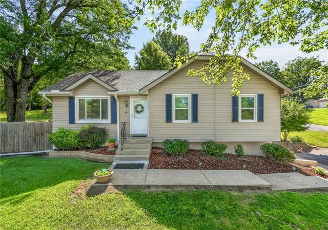 Photo 1 of Sale Pending at 4625 N Bennington Ave, Kansas City, MO 64117 | MLS# 2629650 | Listing updated on 2026-08-24