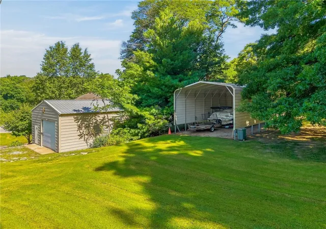 Photo 4 of Sale Pending at 4625 N Bennington Ave, Kansas City, MO 64117 | MLS# 2629650 | Listing updated on 2026-08-24