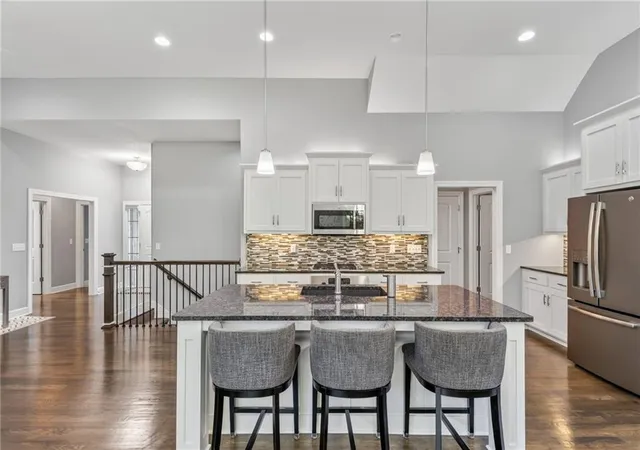 Photo 1 of Single family home for sale at 6229 N Green Hills Ln, Kansas City, MO 64151 | MLS# 2629655 | Listing updated on 2026-09-08
