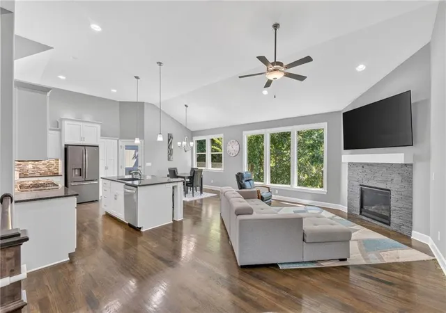 Single family home for sale at 6229 N Green Hills Ln, Kansas City, MO 64151 | MLS# 2629655