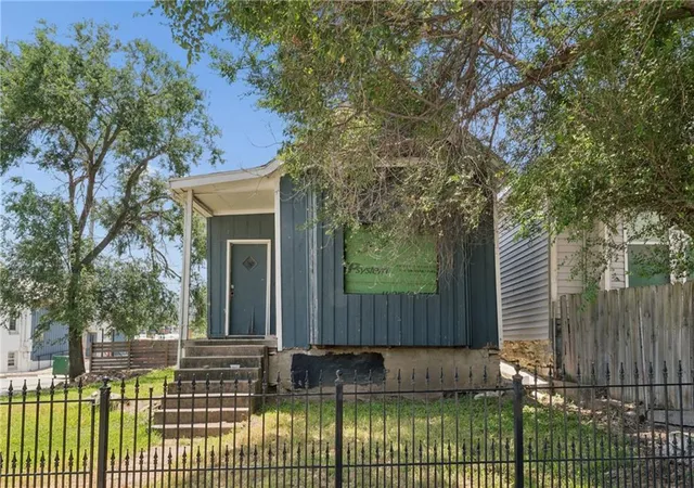 Homes for sale in Kansas City, MO | 807 & 809 Avenida Cesar Chavez N/a, Kansas City, MO 64108 | MLS# 2629658