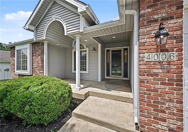 4th image of 4006 N 108Th Ct, Kansas City, KS 66109 | MLS# 2629660