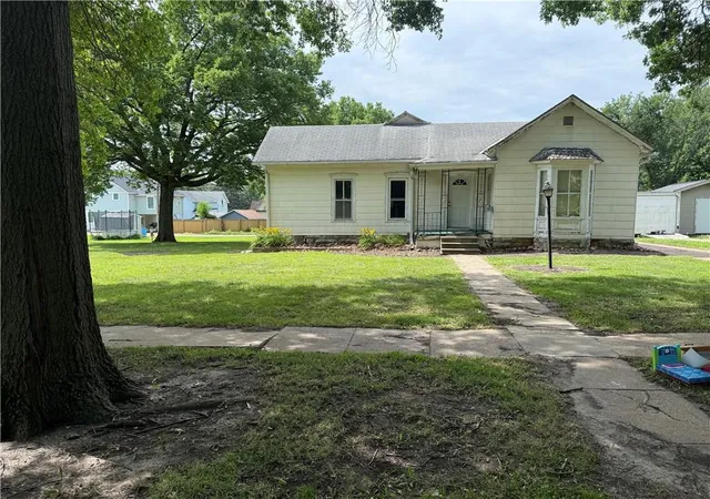 Photo 2 of Single family home for sale at 1115 Virginia St, Sabetha, KS 66534 | MLS# 2629661 | Listing updated on 2026-08-03