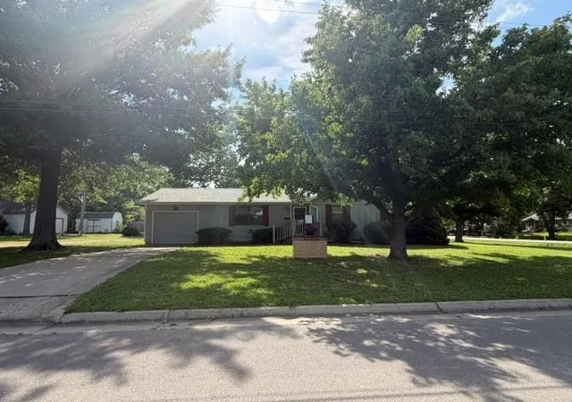 Homes for sale in Burlington, KS | 904 S 6th St, Burlington, KS 66839 | MLS# 2629662