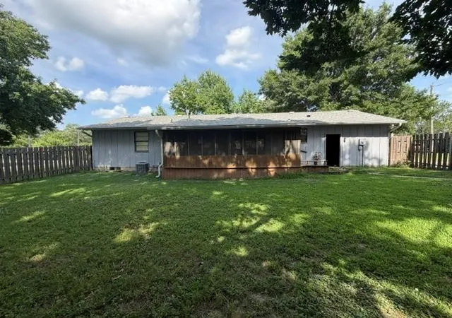 Homes for sale in Burlington, KS | 904 S 6Th St, Burlington, KS 66839 | MLS# 2629662