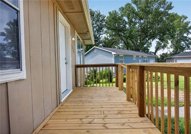 Homes for sale in Edgerton, KS | 1226 W 3Rd St, Edgerton, KS 66021 | MLS# 2629664