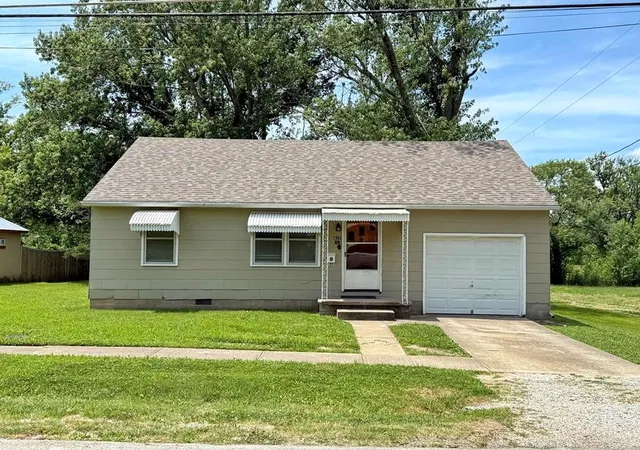 Homes for sale in El Dorado Springs, MO | 406 N Jackson St, El Dorado Springs, MO 64744 | MLS# 2629671