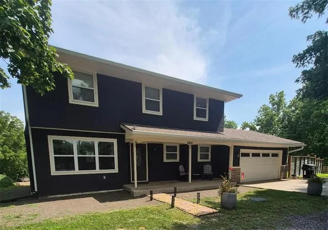 3rd image of 11851 Leavenworth Rd, Kansas City, KS 66109 | MLS# 2629673