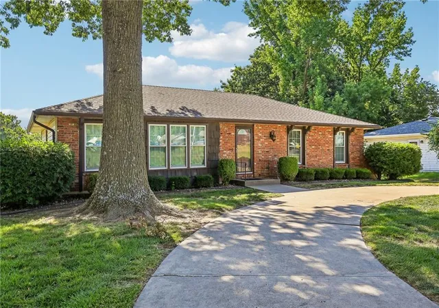 Homes for sale in Kansas City, KS | 1519 N 78th St, Kansas City, KS 66112 | MLS# 2629680