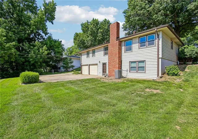 Homes for sale in Kansas City, KS | 1519 N 78th St, Kansas City, KS 66112 | MLS# 2629680
