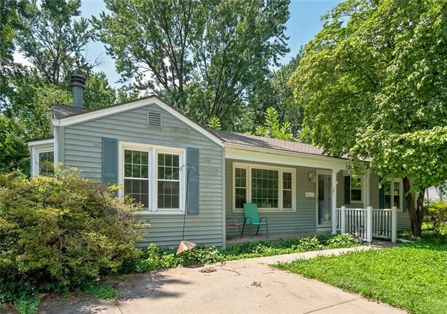 Homes for sale in Shawnee, KS | 12009 W 60th Pl, Shawnee, KS 66216 | MLS# 2629706