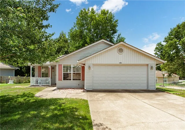 Homes for sale in Grain Valley, MO | 2008 Wien Ave, Grain Valley, MO 64029 | MLS# 2629708