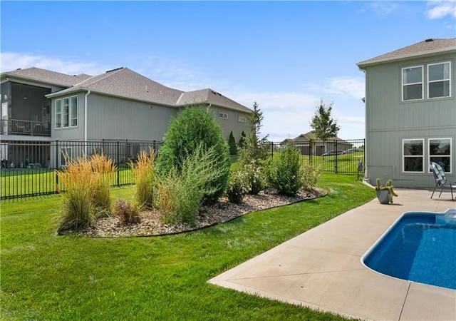 63rd image of 1109 Sw Brookside Ct, Lee's Summit, MO 64064 | MLS# 2629712