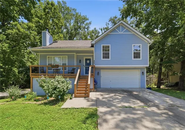 2nd image of 403 Woodland Ave, Smithville, MO 64089 | MLS# 2629714