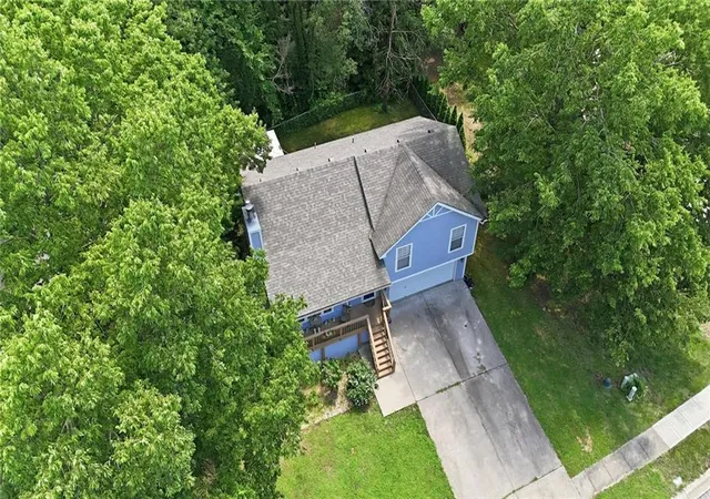 Photo 1 of Single family home for sale at 403 Woodland Ave, Smithville, MO 64089 | MLS# 2629714 | Listing updated on 2026-09-05