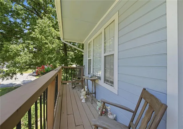 3rd image of 403 Woodland Ave, Smithville, MO 64089 | MLS# 2629714