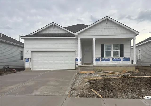 2nd image of 25254 W 177th Ter, Gardner, KS 66030 | MLS# 2629724