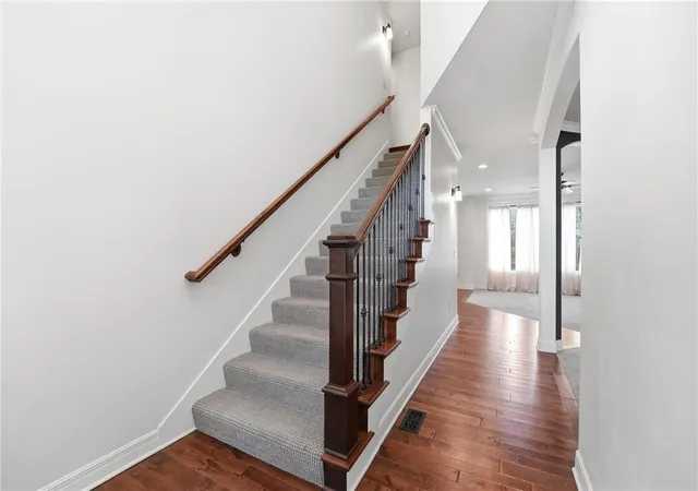 Photo 3 of Single family home for sale at 8426 Green Rd, Lenexa, KS 66227 | MLS# 2629725 | Listing updated on 2026-10-04