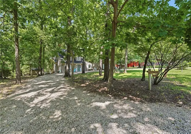 2nd image of 173 Fascination Ln, Linn Valley, KS 66040 | MLS# 2629730
