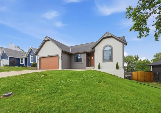 Photo 2 of Sale Pending at 9008 Barnett Ave, Kansas City, KS 66112 | MLS# 2629743 | Listing updated on 2026-08-19