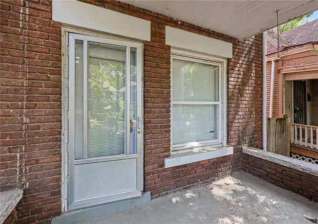 Listing Photo 5 - Condo for sale in building located at 3214 E 11th St, Kansas City, MO 64127