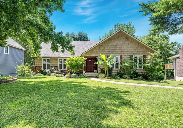 Photo 2 of Single family home for sale at 10428 Grand Ave, Kansas City, MO 64114 | MLS# 2629769 | Listing updated on 2026-09-24
