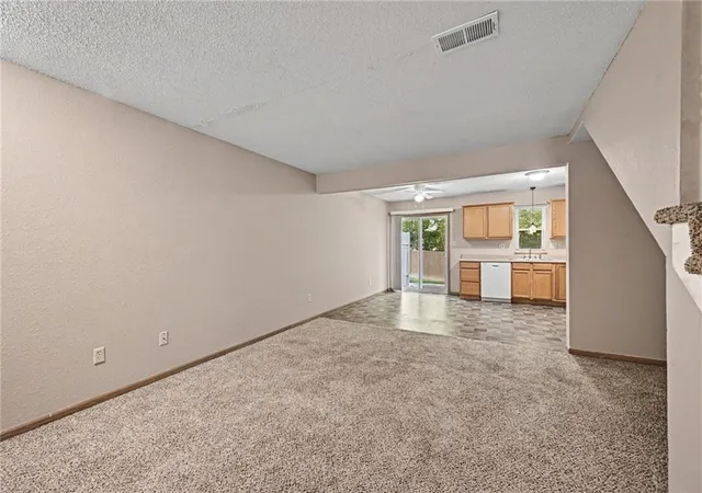 5th image of 210 Pointe Ln, Raymore, MO 64083 | MLS# 2629774