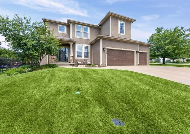 Homes for sale in Olathe, KS | 23920 W 124Th Ct, Olathe, KS 66061 | MLS# 2629777