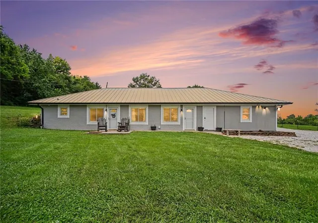 Photo 1 of Single family home for sale at 400 Nw 1601st Road, Kingsville, MO 64061 | MLS# 2629783 | Listing updated on 2026-09-28