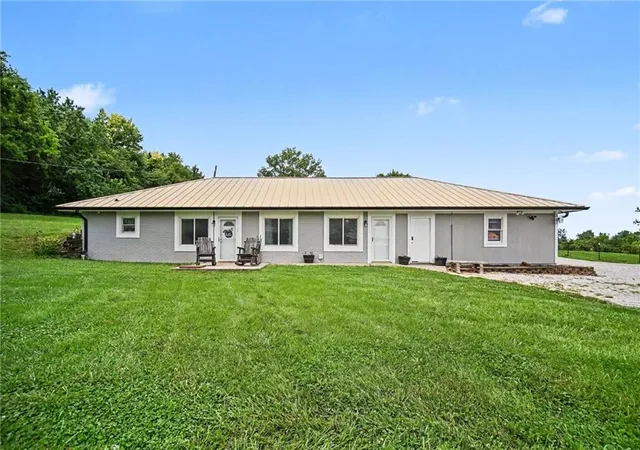 Photo 2 of Single family home for sale at 400 Nw 1601st Road, Kingsville, MO 64061 | MLS# 2629783 | Listing updated on 2026-09-28