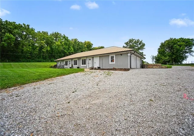 Photo 3 of Single family home for sale at 400 NW 1601st Road, Kingsville, MO 64061 | MLS# 2629783 | Listing updated on 2026-09-28