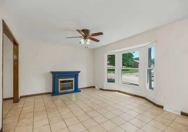 Homes for sale in Blue Springs, MO | 409 Duncan Rd, Blue Springs, MO 64014 | MLS# 2629785