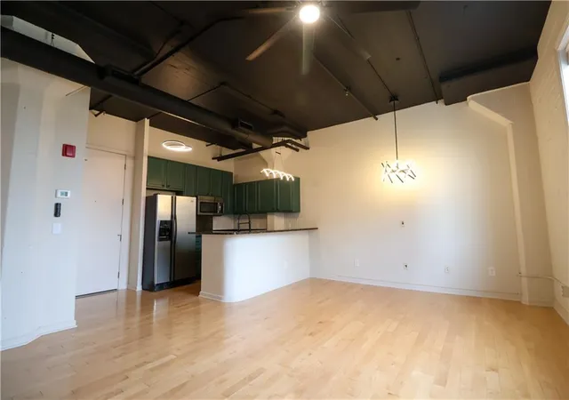 4th image of 201 S Saint Francis Ave #504, Wichita, KS 67202 | MLS# 2629790
