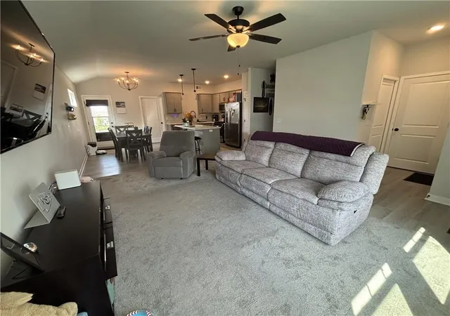Photo 3 of Sale Pending at 27310 Cedar Grv Dr, Lee's Summit, MO 64086 | MLS# 2629797 | Listing updated on 2026-08-10