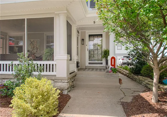 Homes for sale in Kansas City, MO | 9 W 57Th St, Kansas City, MO 64113 | MLS# 2629808