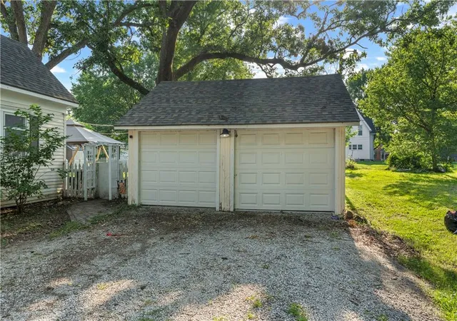 Homes for sale in Nevada, MO | 518 S Ash St, Nevada, MO 64772 | MLS# 2629809