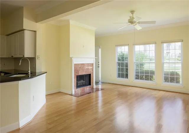 Homes for sale in Leawood, KS | 11603 Tomahawk Creek Pkwy #G, Leawood, KS 66211 | MLS# 2629818