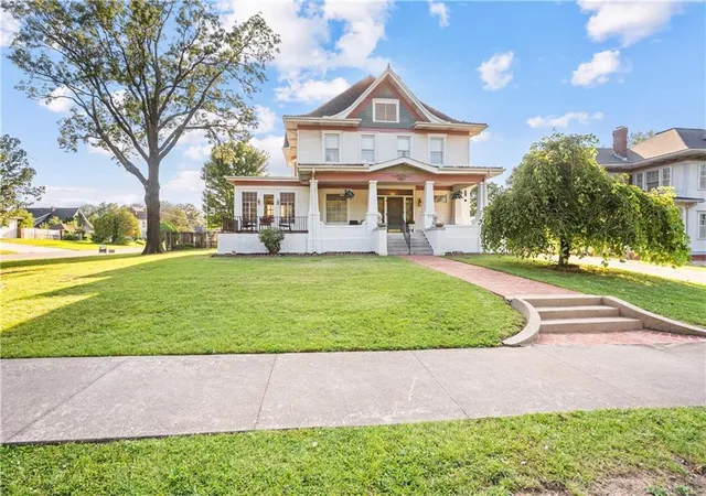 4th image of 512 Willow St, Coffeyville, KS 67337 | MLS# 2629827