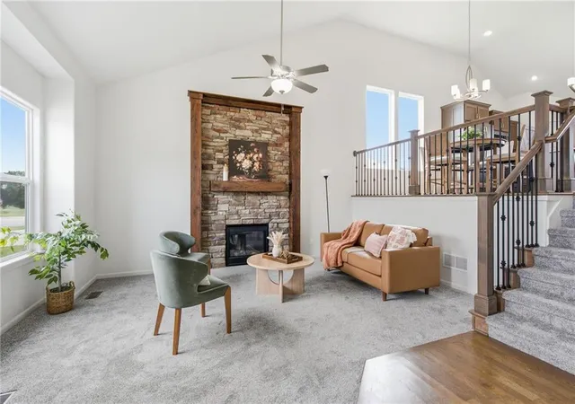 4th image of 913 Coyote Dr, Raymore, MO 64083 | MLS# 2629842