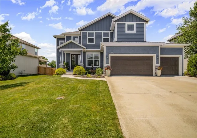 1st image of 16972 S Hunter St, Olathe, KS 66062 | MLS# 2629843