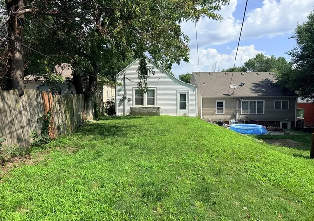 Photo 3 of Single family home for sale at 114 E Highland Ave, Saint Joseph, MO 64505 | MLS# 2629863 | Listing updated on 2026-08-04