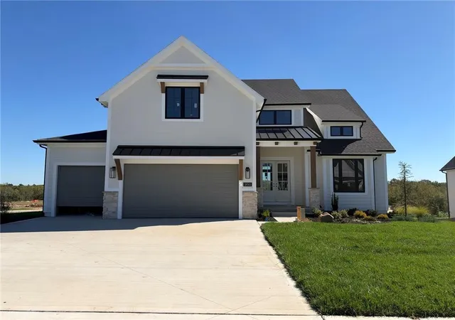 Photo 3 of Single family home for sale at 18501 Windsor St, Overland Park, KS 66085 | MLS# 2629873 | Listing updated on 2026-10-06