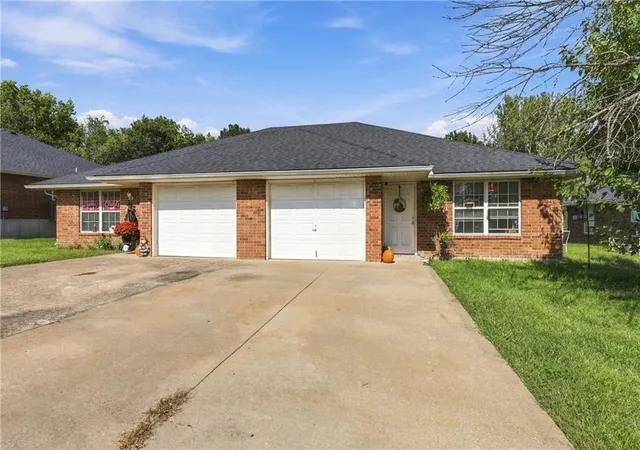Photo 2 of Multi family home for sale at 204 Nw & 206 Woodbury Dr, Grain Valley, MO 64029 | MLS# 2629891 | Listing updated on 2026-10-06