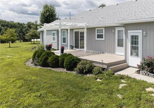 Homes for sale in Tonganoxie, KS | 25029 Dehoff Rd, Tonganoxie, KS 66086 | MLS# 2629893