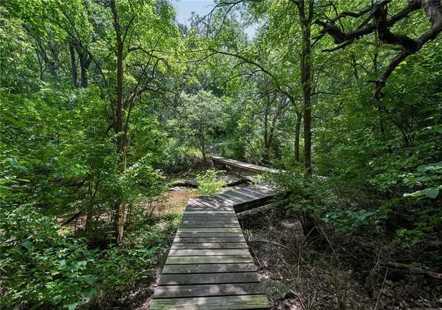 5th image of 2400 Sw Winteroak Ct, Lees Summit, MO 64081 | MLS# 2629895