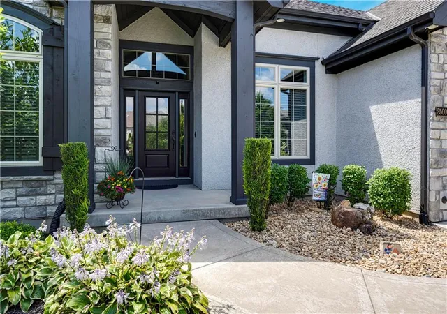 5th image of 25005 W 114Th St, Olathe, KS 66061 | MLS# 2629896