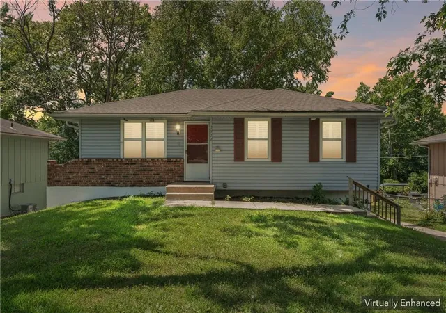 Photo 4 of Sale Pending at 3922 S Harbaugh Dr, Independence, MO 64055 | MLS# 2629900 | Listing updated on 2026-09-16