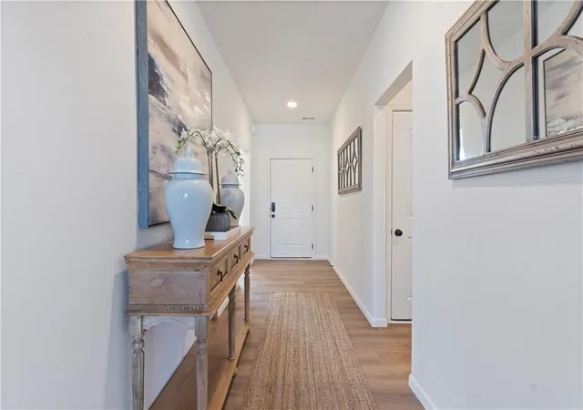Photo 3 of Sale Pending at 3052 Nw 96th Terrace, Kansas City, MO 64154 | MLS# 2629904 | Listing updated on 2026-07-12