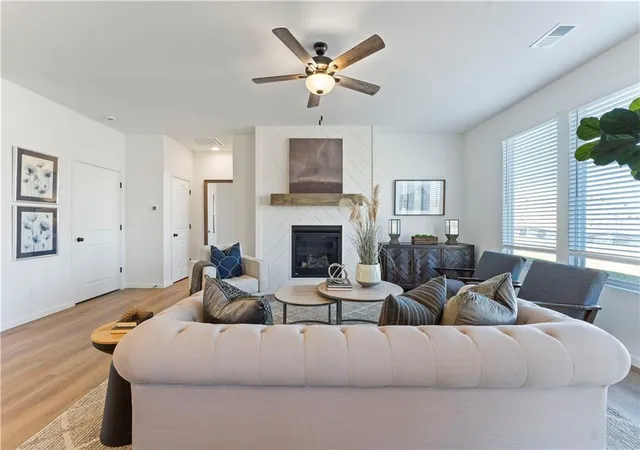 Photo 3 of Sale Pending at 3052 NW 96th Terrace, Kansas City, MO 64154 | MLS# 2629904 | Listing updated on 2026-07-12
