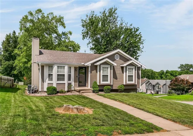 Homes for sale in Liberty, MO | 1867 Quail Ridge Dr Ne, Liberty, MO 64068 | MLS# 2629905